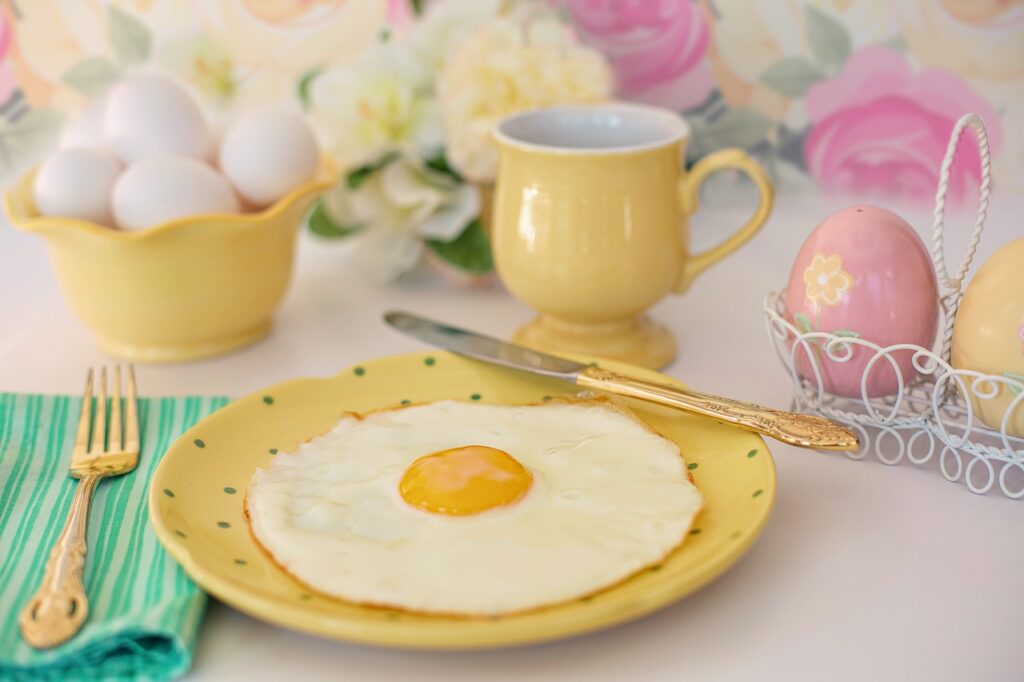 fried egg, breakfast, easter-2121584.jpg